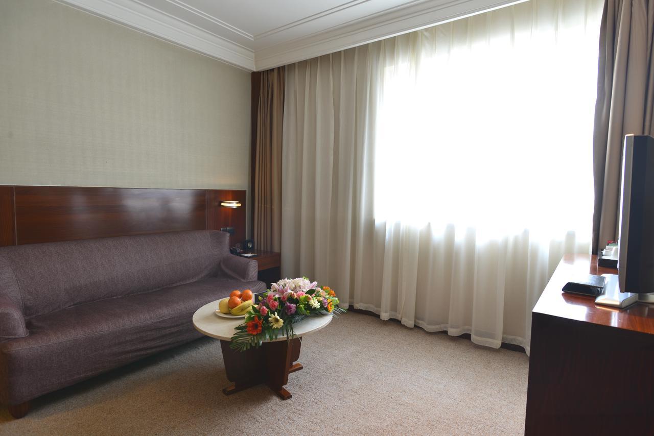 San Want Hotel Сінін Екстер'єр фото